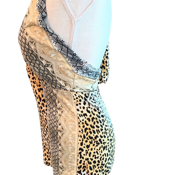 Leopard Print Halter Top - Picture 2 of 4